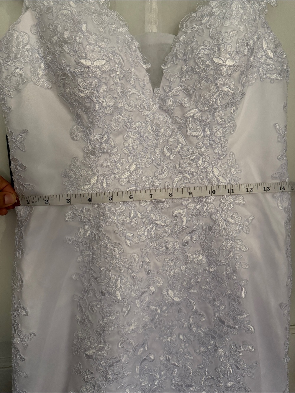 Ivory Lace Mermaid Wedding Dress with Floral Appliqué - Picture 11 of 16